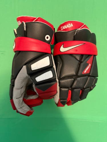 Nike Vapor Elite Lacrosse Gloves | 13" | Team Canada Issued