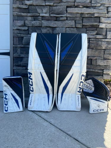 33" CCM EFlex 7 Regular Goalie Full Set (Used)