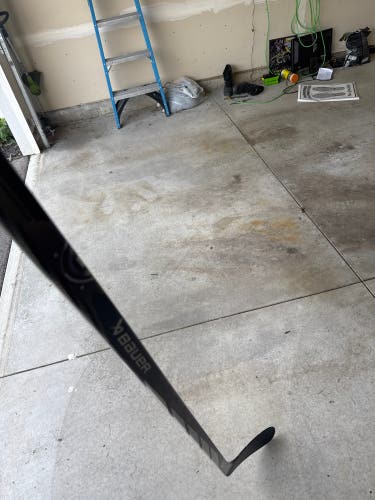 Senior Bauer Proto-R Left Hand Hockey Stick P92 77 Flex (Used)