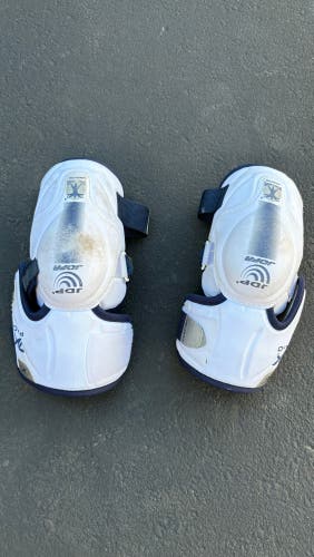 Senior Small Reebok 7K Pro Elbow Pads Pro Stock (New)