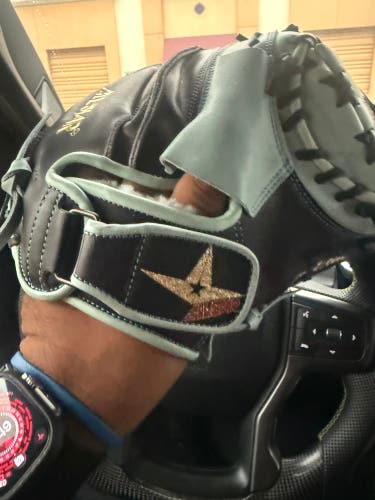 All Star CM3000BT RH Catcher's Glove 34" (New)