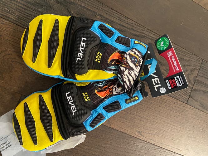 Level race Gloves (New)