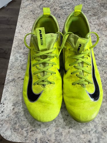 Nike soccer/lacrosse cleat