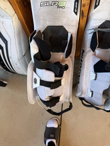 33" Vaughn Ventus SLR Pro Goalie Leg Pads (Used)