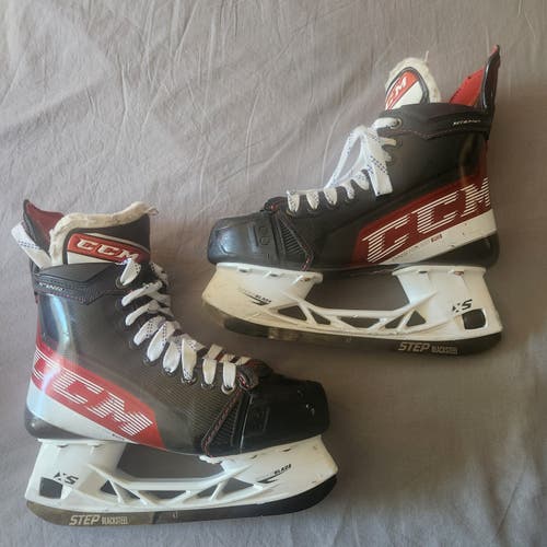 Black 2021 CCM JetSpeed FT4 Hockey Skates Regular Width Size 4 (Used)