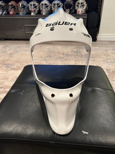 Senior Medium Bauer 960 Goalie Mask (Used)