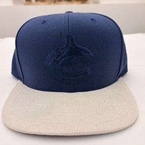 BNWT Vancouver Canucks Mitchell & Ness SnapBack Hat
