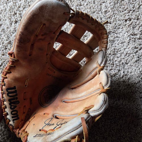 Wilson RH A9831 Joan Joyce Autograph Model Softball Glove 12" (Used)