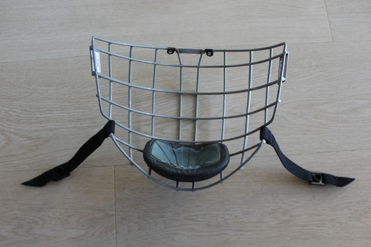 Large Warrior Krown 2.0 Full Cage (Used)