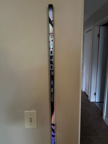 Senior Bauer Proto2 Right Handed Hockey Stick P92 77 Flex (Used)