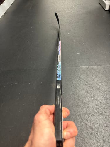 Junior CCM Tacks XF Pro Right Handed Hockey Stick P28 40 Flex (New)