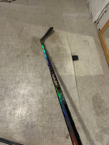 Senior Bauer Proto-R Right Handed Hockey Stick P92 77 Flex (Used)