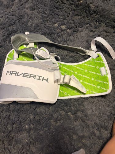 Adult Medium/Large Maverik Rib Pad (Used)