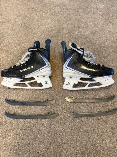 2025 Bauer Vapor Flylite Hockey Skates fit 2 size 4.5 (Used). 2 sets of Fly-TI black steel