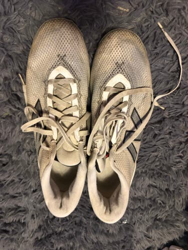 White Men's Size M 12.0 (W 13.0) Adult New Balance Freeze Mid Top Molded Cleats (Used)