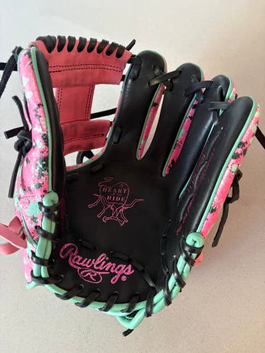 2025 Rawlings Heart of the Hide RH Baseball Glove 11.5" (Used)