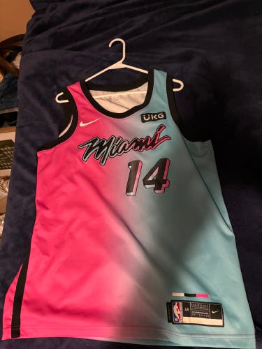 Large Used Tyler Herro Vice City jersey