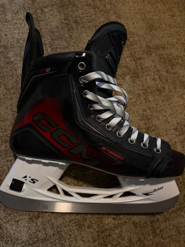 CCM Jetspeed FT8 Hockey Skates 8.5 (Used)