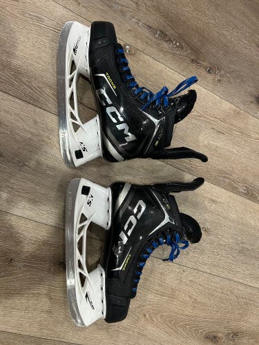 2024 CCM Tacks XF 90 Hockey Skates Wide Width 8 (Used)