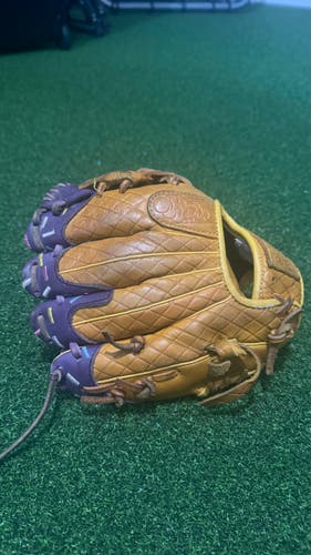 RH Baseball Glove 10.5" (Used)
