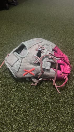 RH Baseball Glove 11.5" (Used)