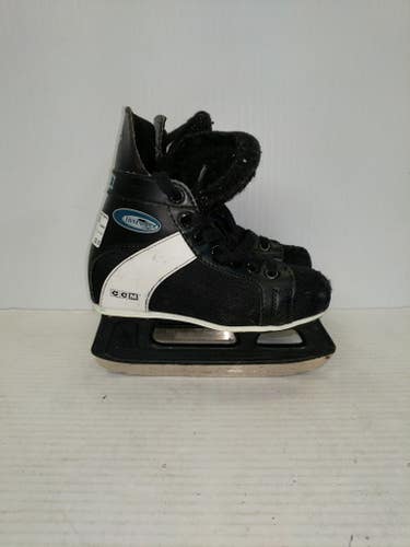 Used Ccm Intruder Junior 03 Ice Skates Ice Hockey Skates 11860-s000221682