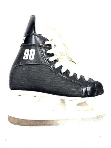Used Ccm Champion 90 Junior 02 Ice Hockey Skates 11860-s000240290