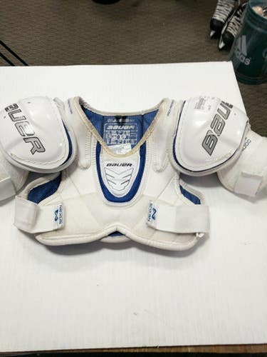 Used Bauer Nexus 4000 Sm Hockey Shoulder Pads 11860-s000248394