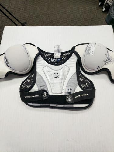 Used Winnwell Nxt Md Hockey Shoulder Pads 11860-s000260212