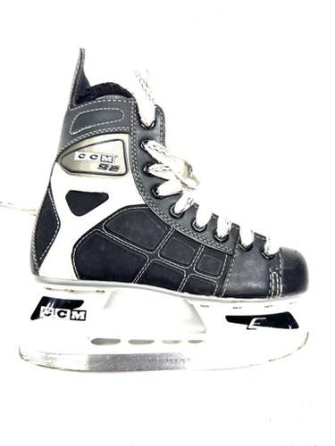 Used Ccm 92 Junior Hockey Skate Junior 03 11860-s000302172