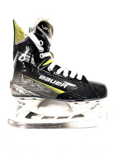 Used Bauer X4 Intermediate Hockey Skate Intermediate 3.5 11860-s000292144