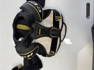 Used Ccm 5092 Youth Shoulder Pads Lg 11860-s000298064