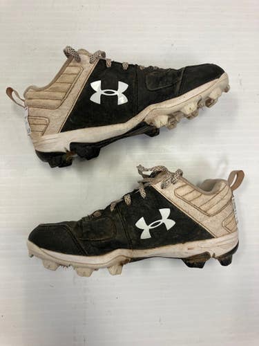 Used Under Armour Lead Off Junior 04.5 Baseball And Softball Cleats 11860-s000263596