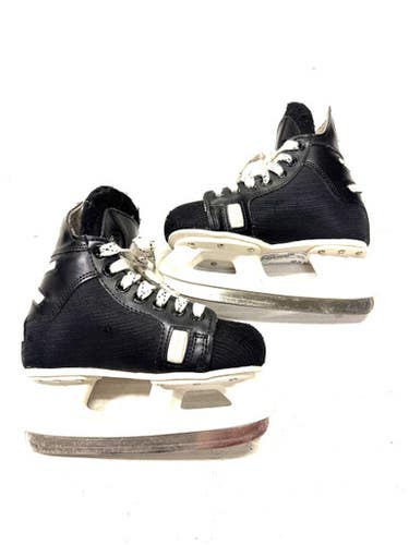 Used Chicago Junior Hockey Skate Junior 01 11860-c000286047