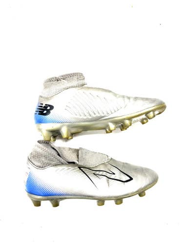 Used New Balance Soccer Cleats Grey Junior 03 11860-s000303353