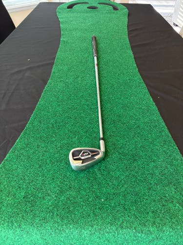 Golf club/ Pitching Wedge: Men's 9 Iron Right Handed Regular Flex Steel Shaft (Used)