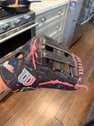Wilson A2000 RH Infield Baseball Glove 11.75" (Used)