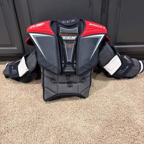 Large CCM Extreme Flex Shield II Goalie Chest Protector (Used)