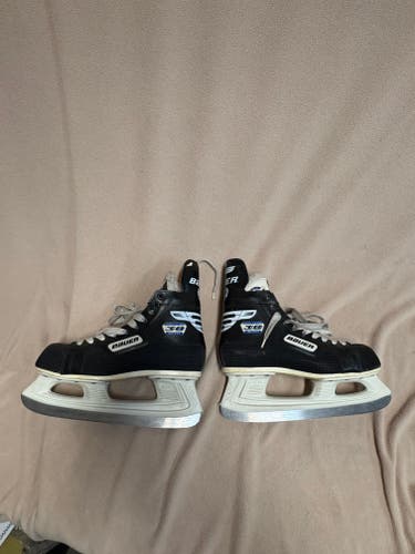 Bauer Impact 30 Hockey Skates Regular Width 8 (Used)