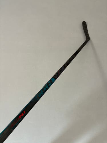 Used 85 Flex P28M Senior CCM Vizion Left Hand Hockey Stick
