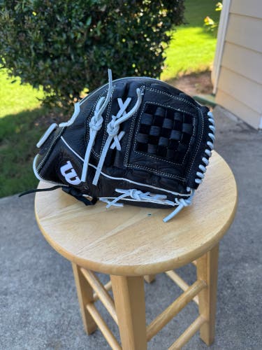 Wilson A1000 RH Softball Glove 12" (New)