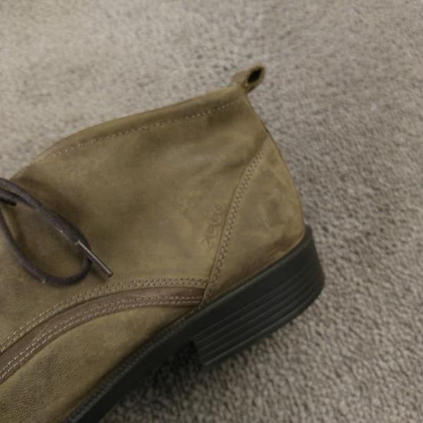 ECCO Chukka Boots mens Size 43 EU Shoes Leather Suede Beige  display picture 3