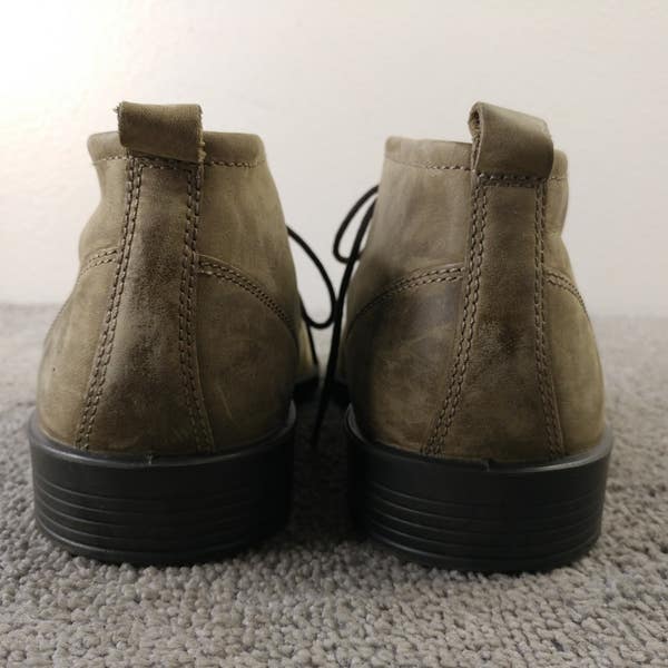 ECCO Chukka Boots mens Size 43 EU Shoes Leather Suede Beige  display picture 2