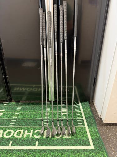 Men's TaylorMade RocketBallz Left Handed Iron Set Regular Flex (8 Clubs) #4 - #9, PW, GW (Used)
