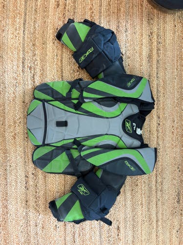 XL Reebok AB 6K Goalie Chest Protector (Used)