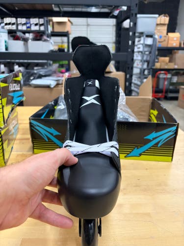 New Tron Stryker 3.0 Size 8 Inline Skates