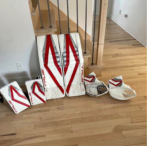True Px5 Regular Goalie Full Set Pro Stock + Brand new extra glove and blocker