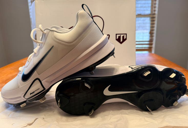 White Men's Size M 14.0 (W 15.0) Adult Nike Trout Metal (New)