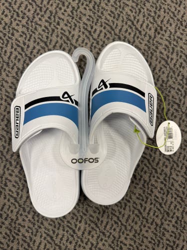 White Bauer OOFOS Sport Flex Size M 10.0 (W 11.0) Adult Unisex Bauer (New)