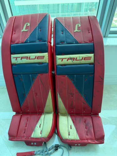 32" + 3 2025 True L95 Goalie Leg Pads (Used) Custom